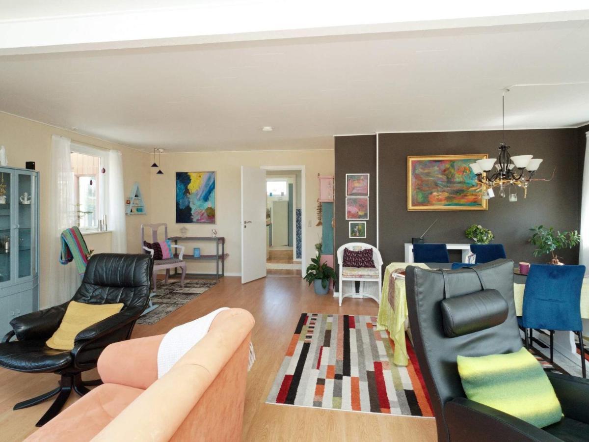 6 Person Holiday Home In Kors R คอร์เซอร์ ภายนอก รูปภาพ